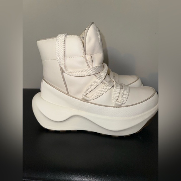 The North Face Women Sz 7 Halseigh ThermoBall Waterproof Leather Platform Boots - Picture 3 of 13